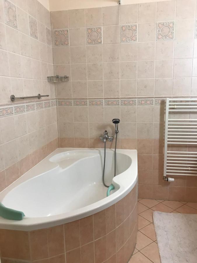 Apartman na Zahradní KLV Exterior foto